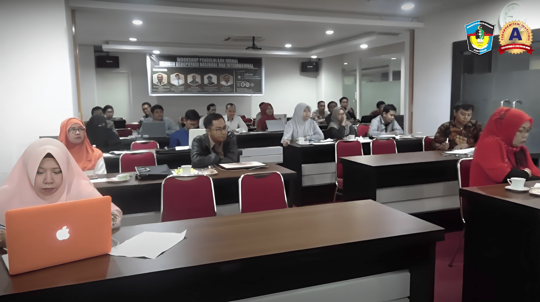 Foto kegiatan Workshop Pengelolaan jurnal Menuju Bereputasi Nasional dan Internasional